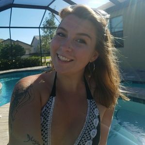 Meet your Posher, Kendra